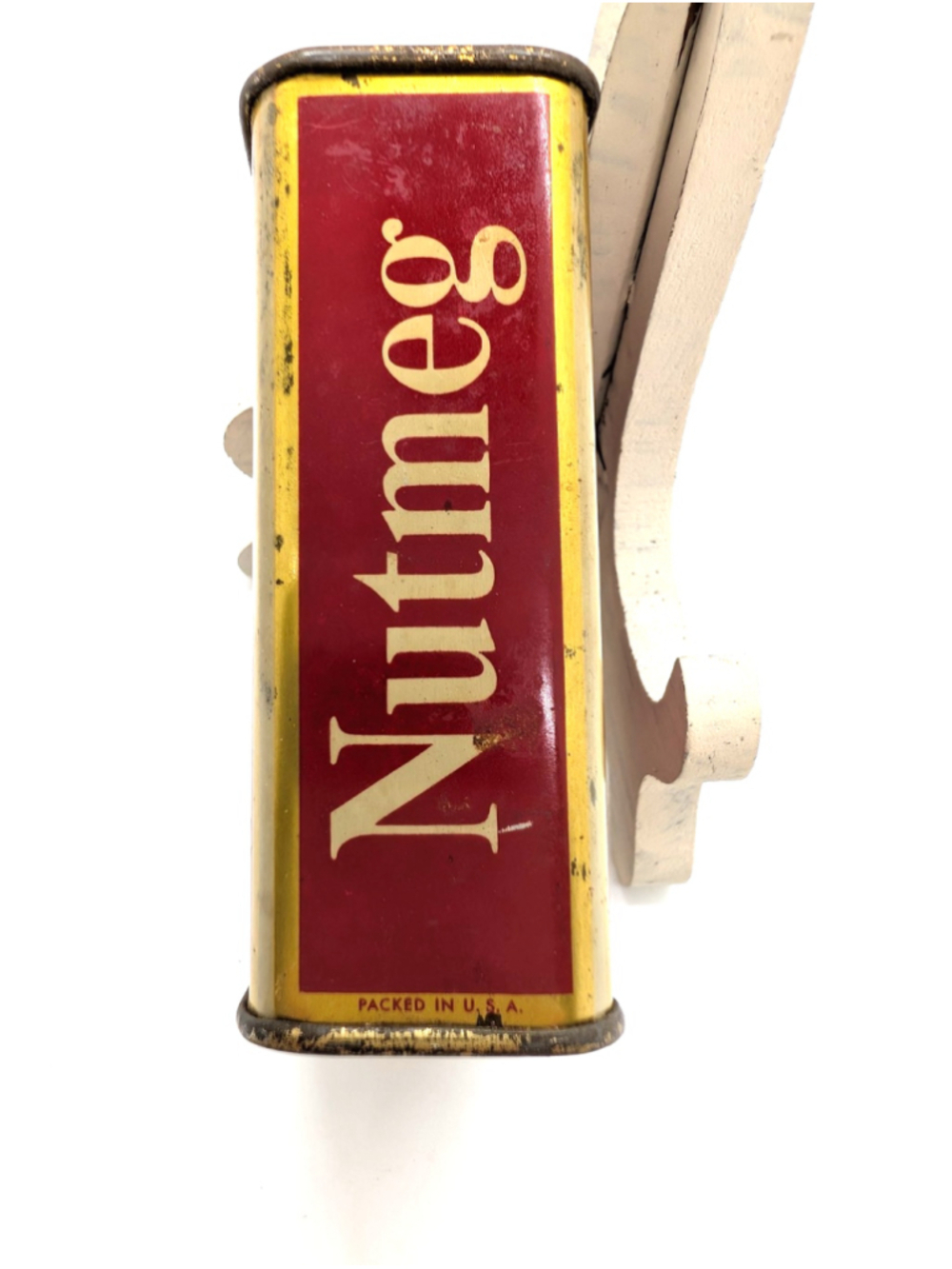 Vintage A. Schilling & Co Nutmeg Spice Tin - Gold Top & Bottom - 2 oz - Picture 3 of 6